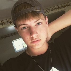 Meet your Posher, Cameron